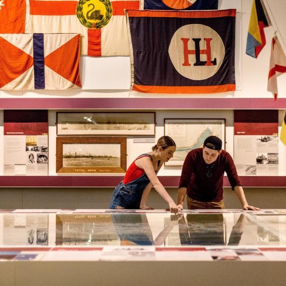 A large display table with a diorama of Fremantle Harbour is a central element of this gallery.